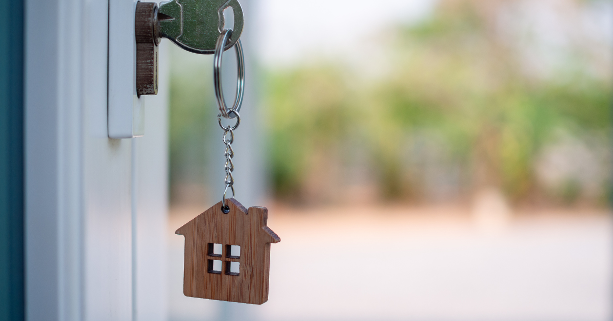 London Landlords, Ditch the Crown Jewels for the Keys: Why You Need a Property Manager